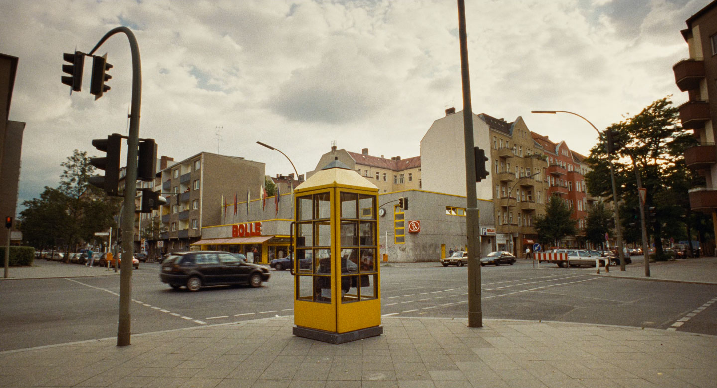 Film still from Lola Rennt of the Supermarket